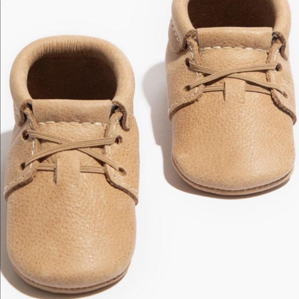 Freshly Picked Oxford Weathered Brown Shoes size 4